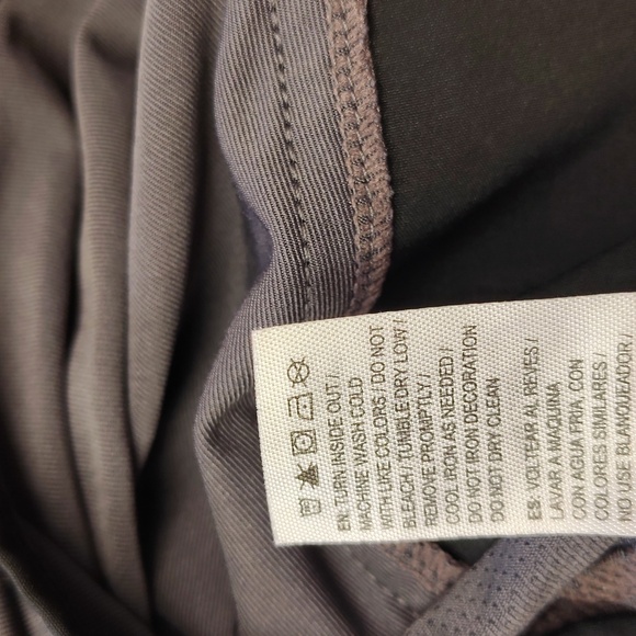 Reebok Women's Grey and Black Athletic Shorts With Liner - Picture 11 of 12